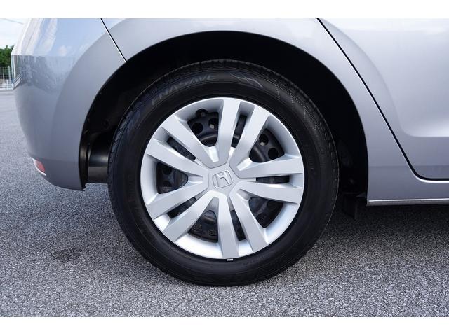 フィット e:HEVベーシック 純正ナビ スマートキー、ETC、リアカメラ、カーナビ、オーディオCD、フロアマット、ドアバイザー 内地仕入れ 防錆済 カーテンエアバッグ USBポート Rカメ アイドリングストップ LEDヘッド(20枚目)