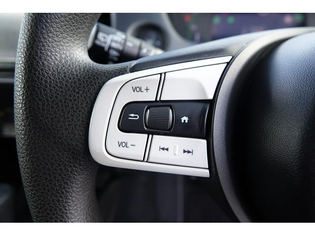 フィット e:HEVベーシック 純正ナビ スマートキー、ETC、リアカメラ、カーナビ、オーディオCD、フロアマット、ドアバイザー 内地仕入れ 防錆済 カーテンエアバッグ USBポート Rカメ アイドリングストップ LEDヘッド(28枚目)