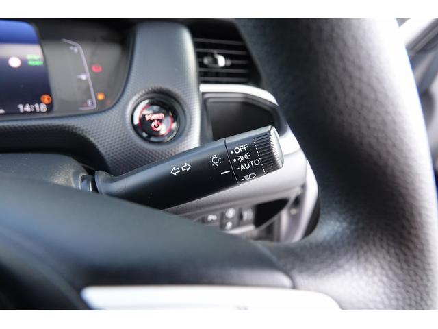 フィット e:HEVベーシック 純正ナビ スマートキー、ETC、リアカメラ、カーナビ、オーディオCD、フロアマット、ドアバイザー 内地仕入れ 防錆済 カーテンエアバッグ USBポート Rカメ アイドリングストップ LEDヘッド(30枚目)