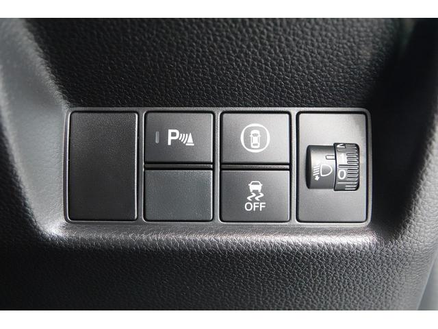 フィット e:HEVベーシック 純正ナビ スマートキー、ETC、リアカメラ、カーナビ、オーディオCD、フロアマット、ドアバイザー 内地仕入れ 防錆済 カーテンエアバッグ USBポート Rカメ アイドリングストップ LEDヘッド(35枚目)