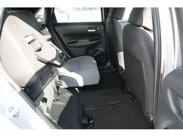 フィット e:HEVベーシック 純正ナビ スマートキー、ETC、リアカメラ、カーナビ、オーディオCD、フロアマット、ドアバイザー 内地仕入れ 防錆済 カーテンエアバッグ USBポート Rカメ アイドリングストップ LEDヘッド(44枚目)