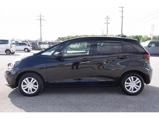 フィット ｅ：ＨＥＶホーム　ＦＯＰナビ　ドラレコ　スマートキー、ＥＴＣ、リアカメラ、カーナビ、オーディオＣＤ、ＴＶ、フロアマット、ドアバイザー　内地仕入れ　防錆済　助手席エアバッグ　運転席エアバッグ　アイドリングストップ　ＡＢＳ（5枚目）