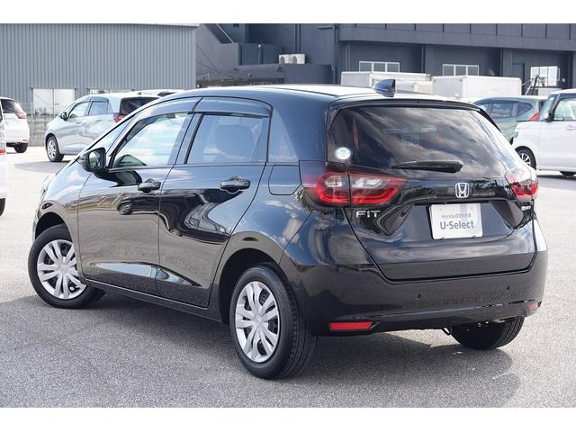 フィット ｅ：ＨＥＶホーム　ＦＯＰナビ　ドラレコ　スマートキー、ＥＴＣ、リアカメラ、カーナビ、オーディオＣＤ、ＴＶ、フロアマット、ドアバイザー　内地仕入れ　防錆済　助手席エアバッグ　運転席エアバッグ　アイドリングストップ　ＡＢＳ（9枚目）