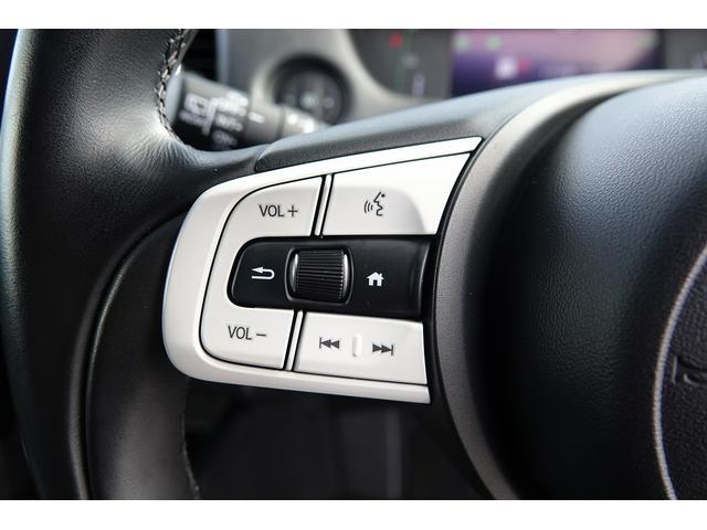 フィット ｅ：ＨＥＶホーム　ＦＯＰナビ　ドラレコ　スマートキー、ＥＴＣ、リアカメラ、カーナビ、オーディオＣＤ、ＴＶ、フロアマット、ドアバイザー　内地仕入れ　防錆済　助手席エアバッグ　運転席エアバッグ　アイドリングストップ　ＡＢＳ（31枚目）