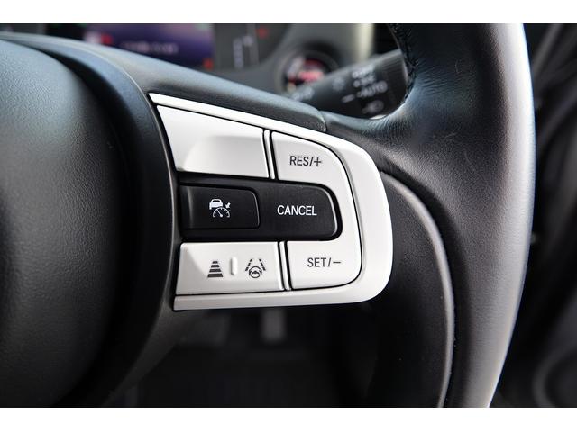 フィット ｅ：ＨＥＶホーム　ＦＯＰナビ　ドラレコ　スマートキー、ＥＴＣ、リアカメラ、カーナビ、オーディオＣＤ、ＴＶ、フロアマット、ドアバイザー　内地仕入れ　防錆済　助手席エアバッグ　運転席エアバッグ　アイドリングストップ　ＡＢＳ（32枚目）