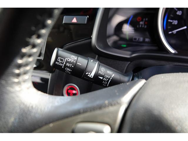 フィットハイブリッド Ｌホンダセンシング　社外オーディオ　スマートキー、リアカメラ、オーディオＣＤ、ドアバイザー　防錆済　Ｒカメ　ＬＥＤ　サイドＳＲＳ　横滑り防止　ドライブレコーダー　パワーステアリング　オートクルーズ　ＥＴＣ車載器　ＡＢＳ（36枚目）