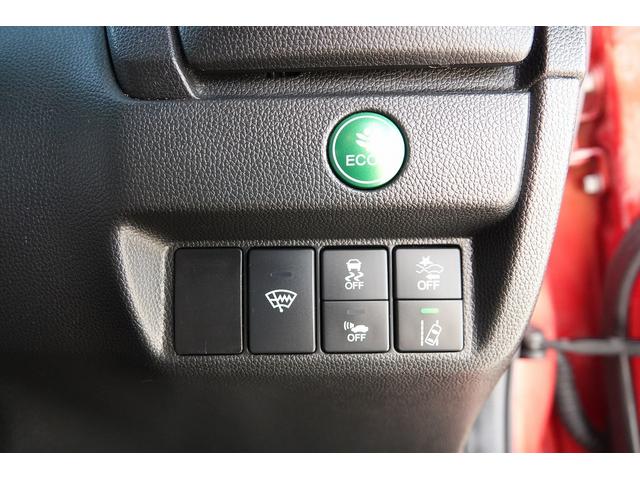 フィットハイブリッド Ｌホンダセンシング　社外オーディオ　スマートキー、リアカメラ、オーディオＣＤ、ドアバイザー　防錆済　Ｒカメ　ＬＥＤ　サイドＳＲＳ　横滑り防止　ドライブレコーダー　パワーステアリング　オートクルーズ　ＥＴＣ車載器　ＡＢＳ（39枚目）