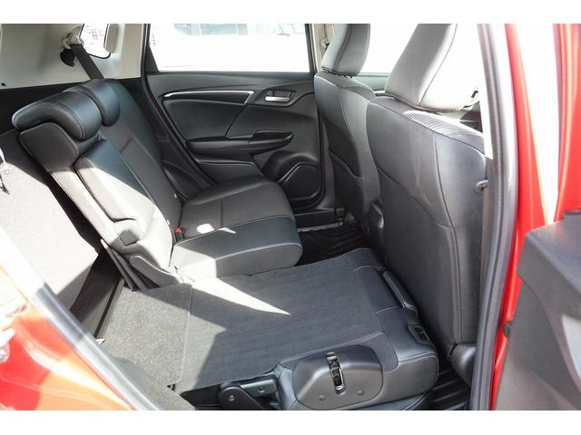 フィットハイブリッド Ｌホンダセンシング　社外オーディオ　スマートキー、リアカメラ、オーディオＣＤ、ドアバイザー　防錆済　Ｒカメ　ＬＥＤ　サイドＳＲＳ　横滑り防止　ドライブレコーダー　パワーステアリング　オートクルーズ　ＥＴＣ車載器　ＡＢＳ（50枚目）