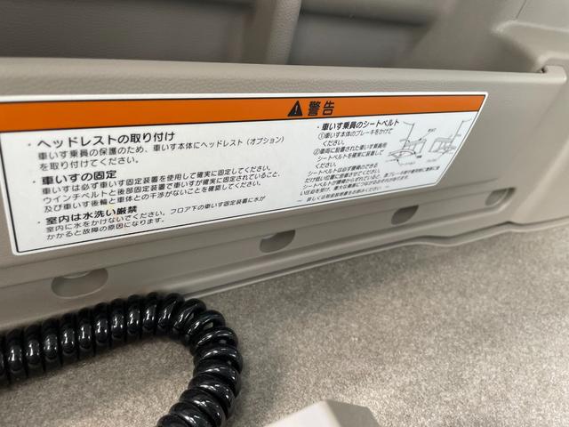 エブリイワゴン 　車いす移動車　リアシート付　ナビＴＶ　ＤＶＤ　アルミ（13枚目）