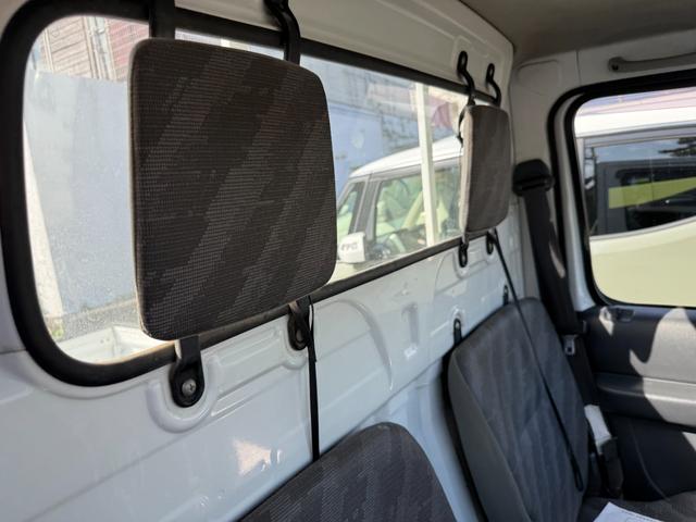 キャリイトラック 　マニュアル５速　ラジオ（12枚目）