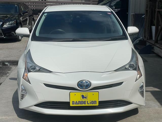 プリウス Ｓ　セーフティセンス／クルーズコントロール／レーンキーピングアシスト／純正９インチＳＤナビ／フルセグ／ＤＶＤ／Ｂｌｕｅｔｏｏｔｈ／ＨＤＭＩ／純正ＥＴＣ／フォグランプ／スマートキー／２か年車検／点検整備（2枚目）