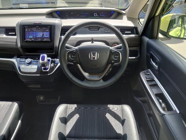ハイブリッド・Gホンダセンシング OP10年保証対象車 社外SDナビ(CD・Bluetooth・SD・フルセグ) 両側パワ-スライドドア(9枚目)