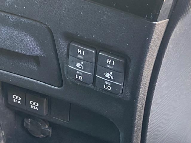 ヴォクシー Ｖ　ＯＰ１０年保証対象車　純正１０インチナビ　フリップダウンモニター　ＥＴＣ　バックカメラ　トヨタセーフティセンス　両側パワースライドドア（26枚目）