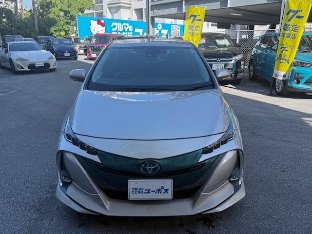 プリウスの特長である環境性能を大幅に進化させたほか、電気自動車（ＥＶ）らしい力強くスムーズな走りを実現した新型「プリウスＰＨＶ」