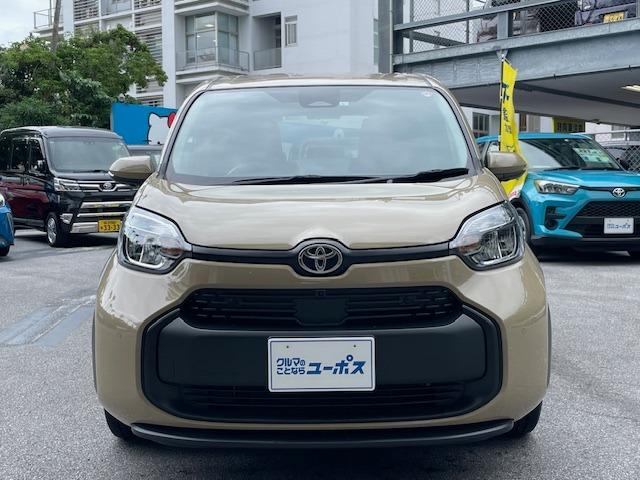 トヨタシエンタは、コンパクトな５ナンバーサイズに７人乗り、両側スライドドアを持つミニバン