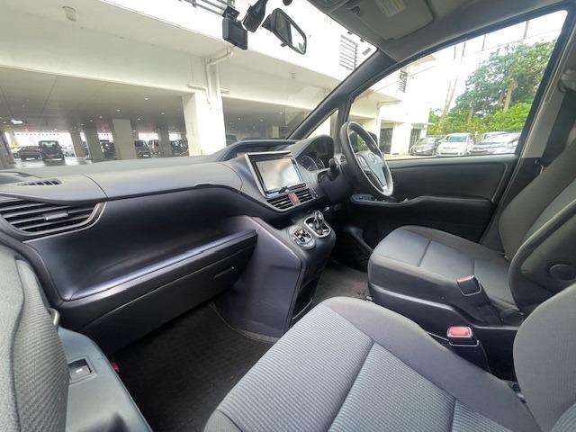 クラス初の本格ハイブリッドシステム（リダクション機構付のＴＨＳ　ＩＩ）の採用