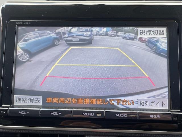 ガイドライン付きバックカメラ搭載