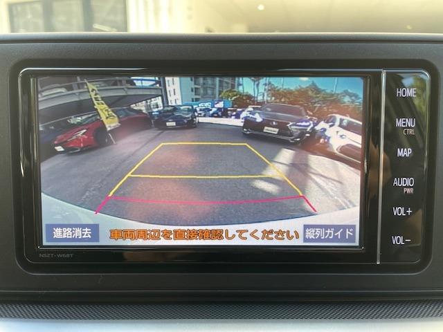 ガイドライン付きバックカメラ搭載