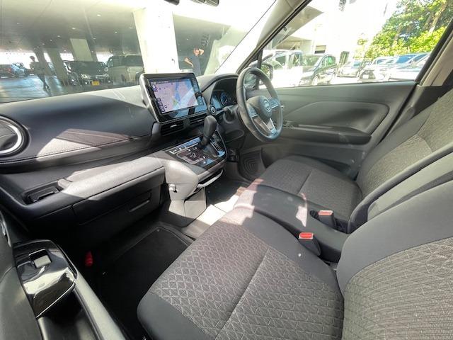 ユーポス奥武山店は軽自動車からミニバン、スポーツカーと様々なジャンルの車両を多く取り扱っております。まだ何の車種か決めていない方はぜひ当店から探しませんか。お気軽にお越しください。