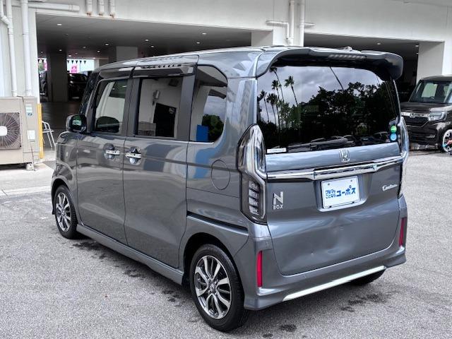 アイドリングストップ機構を搭載。