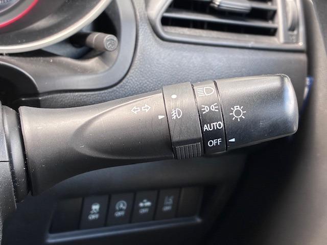 スイフト ハイブリッドＭＬ　ＯＰ５保証対象車　全方位モニター　Ｐａｎａｓｏｎｉｃナビ　ＬＥＤヘッドライト　デュアルカメラブレーキ（33枚目）