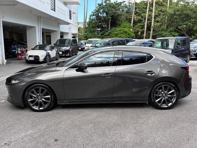 ユーポス奥武山店は軽自動車からミニバン、スポーツカーと様々なジャンルの車両を多く取り扱っております。まだ何の車種か決めていない方はぜひ当店から探しませんか。お気軽にお越しください。