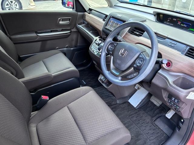 フリードハイブリッド ハイブリッド・Ｇホンダセンシング　純正ナビ　バックモニター　両側パワースライドドア　ＬＥＤヘッドライト　前後ドラレコ（13枚目）