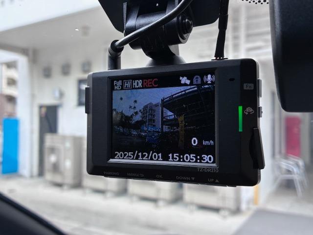 前後ドライブレコーダー搭載