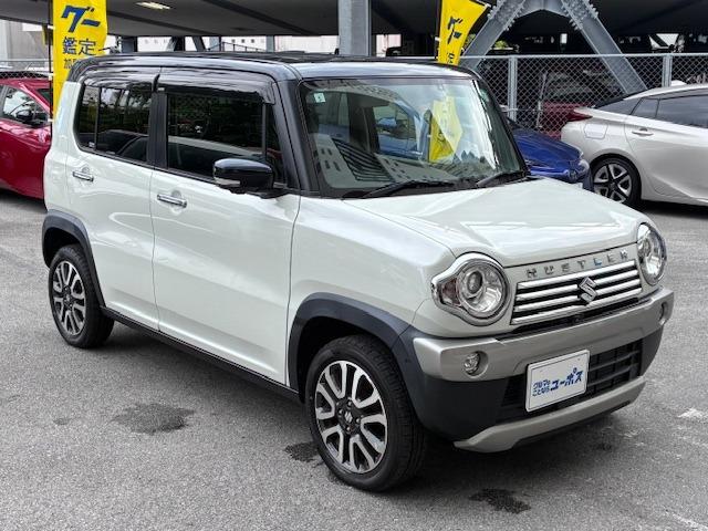 インテリアのカラーパネルやシートパイピングの設定色の見直しに加え、メッキフロントグリルやメッキドアハンドルを採用するなど一部改良を行うと共に、上質な印象を持たせた「Ｊ」