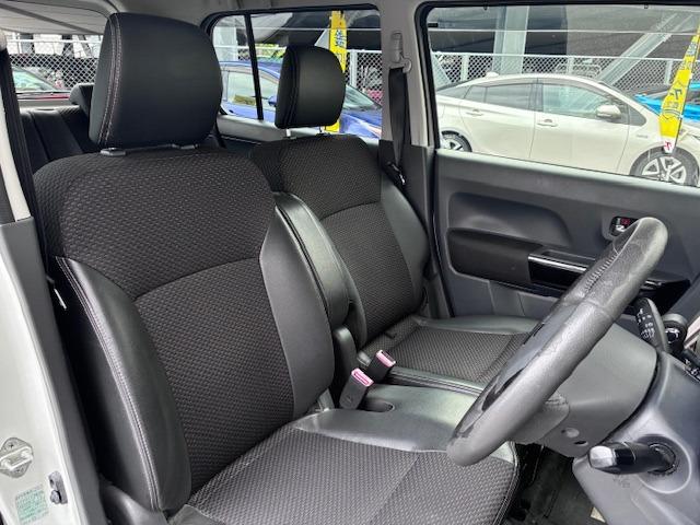 プレミアムＵＶ＆ＩＲカットガラス（フロントドア）、ＩＲカット機能付フロントガラスを標準装備