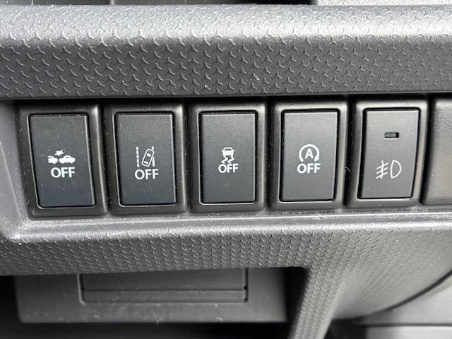 デュアルカメラブレーキサポート、誤発進抑制機能、車線逸脱警報機能、ふらつき警報機能、先行車発進お知らせ機能を標準装備