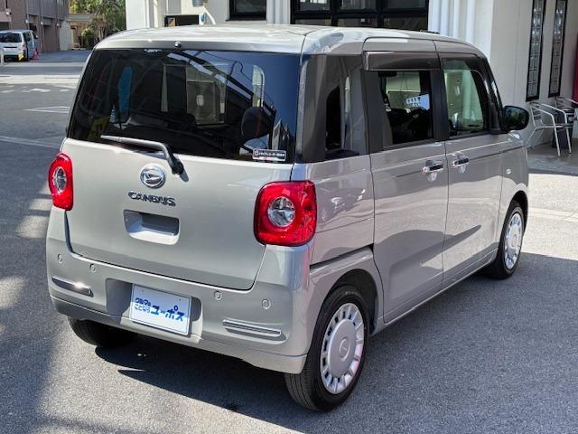 すっきりさせたフロントデザインに全体的に丸みを強調させ、艶（つや）やかさを表現したボディラインとした。