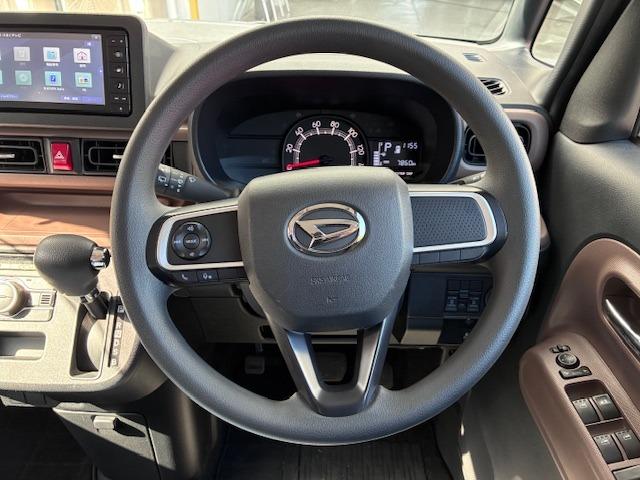 安全性能では最新の予防安全機能「スマートアシスト」を採用し、安全性能を向上。