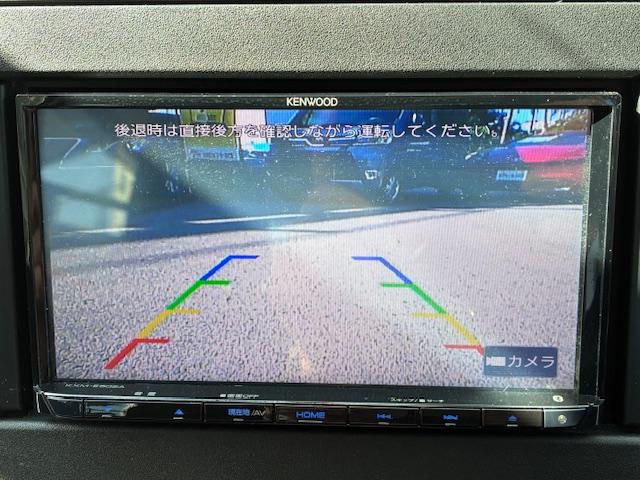バックカメラ付きで駐車も安心