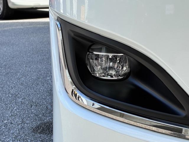 エスクァイア Ｇｉ　プレミアムパッケージ　ブラックテーラード　ＯＰ５年保証対象車　純正１０インチナビ　純正フリップダウンモニター　トヨタセーフティーセンス　両側パワースライドドア（56枚目）