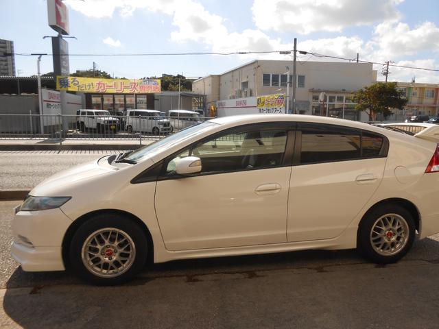 インサイト Ｌ　☆委託販売☆メモリーナビ☆☆ワンセグ☆ＤＶＤ☆バックカメラ☆ＥＴＣ☆格納ミラー☆ウインカーミラー☆キーレス☆アイドリングストップ☆ＨＩＤ☆フォグランプ☆シートリフター☆ハイブリッド車☆（3枚目）