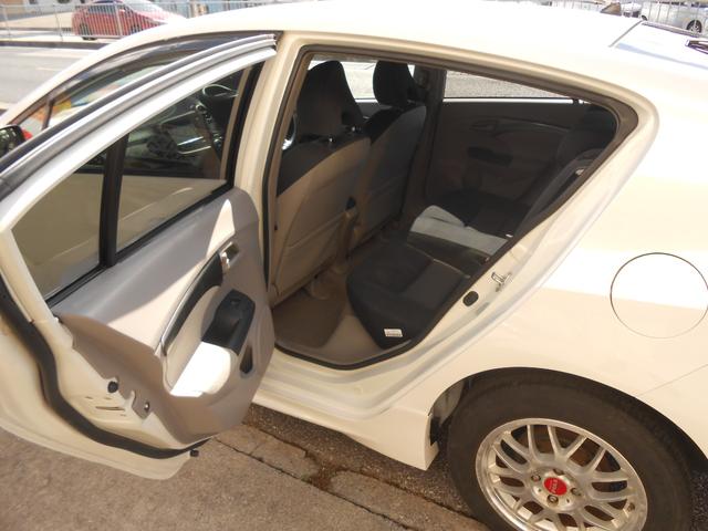 インサイト Ｌ　☆委託販売☆メモリーナビ☆☆ワンセグ☆ＤＶＤ☆バックカメラ☆ＥＴＣ☆格納ミラー☆ウインカーミラー☆キーレス☆アイドリングストップ☆ＨＩＤ☆フォグランプ☆シートリフター☆ハイブリッド車☆（10枚目）