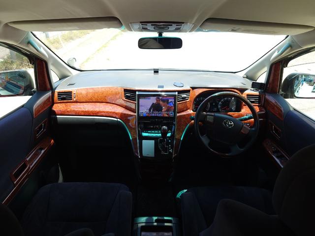 毎回座るフロントシート。運転席は必ず使用する部分ですので、座り心地が重要です！