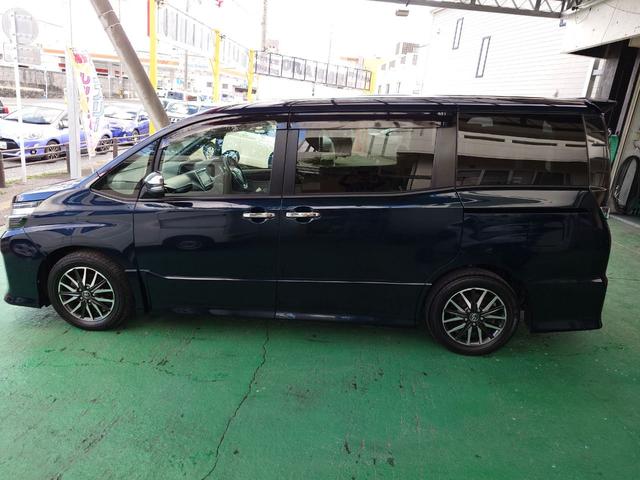 ヴォクシー ZS 煌II バックカメラ ナビ TV レーンアシスト 衝突被害軽減システム 両側電動スライドドア オートマチックハイビーム オートライト LEDヘッドランプ スマートキー アイドリングストップ 後席モニター(16枚目)