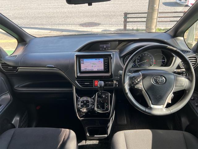 毎回座るフロントシート。運転席は必ず使用する部分ですので、座り心地が重要です！