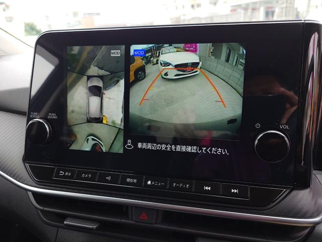 【全周囲カメラ】真上から車を見たようにモニターで確認ができる。是非実際の車で体感してみてください。