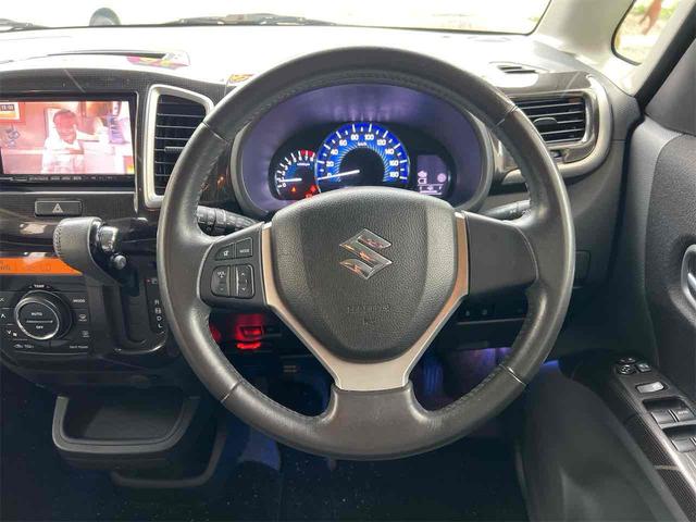 ハンドルの状態が悪いと運転に集中できませんよね。こちらの車、お気軽にお問い合わせください。