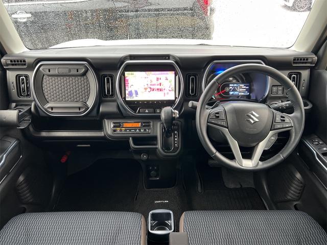 運転者にとっては日々使用することとなる運転席です。運転席が快適だと運転に集中することができますね。