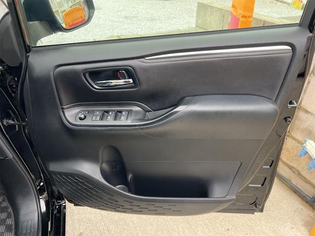 エスクァイア ハイブリッドＸｉ　ドライブレコーダー　ＥＴＣ　バックカメラ　レーンアシスト　衝突被害軽減システム　両側スライド・片側電動　オートマチックハイビーム　オートライト　ＬＥＤヘッドランプ　スマートキー　電動格納ミラー（35枚目）