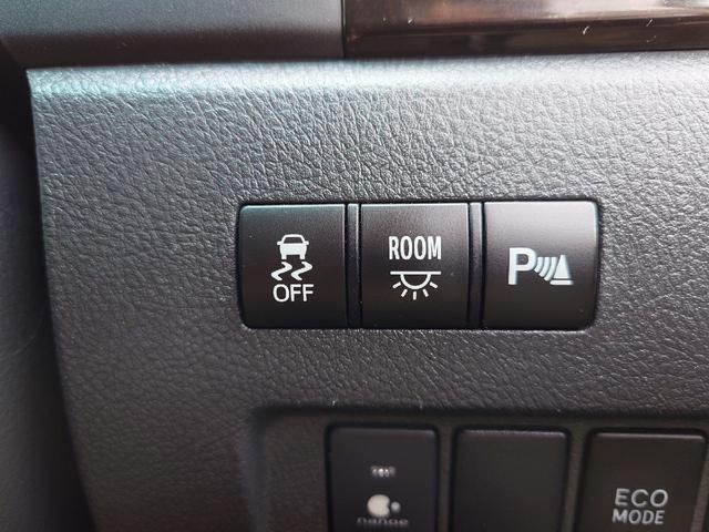 アルファード ２４０Ｓ　タイプゴールド　ＥＴＣ　ナビ　ＴＶ　クリアランスソナー　オートクルーズコントロール　両側電動スライドドア　オートライト　ＨＩＤ　電動リアゲート　スマートキー　電動格納ミラー　後席モニター　３列シート　オットマン（7枚目）