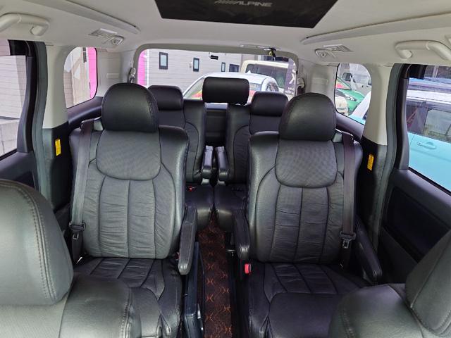 アルファード ２４０Ｓ　タイプゴールド　ＥＴＣ　ナビ　ＴＶ　クリアランスソナー　オートクルーズコントロール　両側電動スライドドア　オートライト　ＨＩＤ　電動リアゲート　スマートキー　電動格納ミラー　後席モニター　３列シート　オットマン（56枚目）