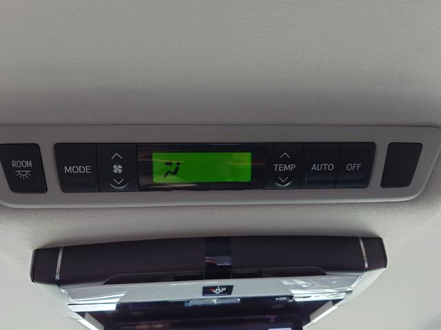 アルファード ２４０Ｓ　タイプゴールド　ＥＴＣ　ナビ　ＴＶ　クリアランスソナー　オートクルーズコントロール　両側電動スライドドア　オートライト　ＨＩＤ　電動リアゲート　スマートキー　電動格納ミラー　後席モニター　３列シート　オットマン（61枚目）