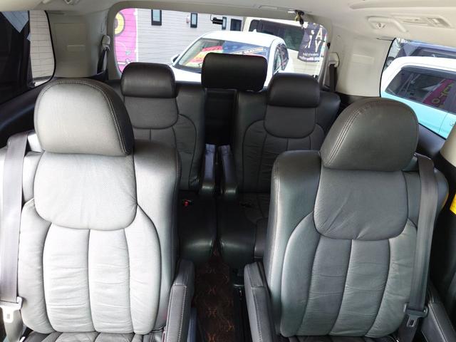 アルファード ２４０Ｓ　タイプゴールド　ＥＴＣ　ナビ　ＴＶ　クリアランスソナー　オートクルーズコントロール　両側電動スライドドア　オートライト　ＨＩＤ　電動リアゲート　スマートキー　電動格納ミラー　後席モニター　３列シート　オットマン（64枚目）