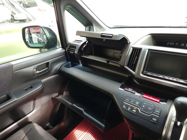 ステップワゴンスパーダ Ｚ　ＥＴＣ　ＴＶ　両側電動スライドドア　ＨＩＤ　スマートキー　電動格納ミラー　３列シート　ウォークスルー　ＣＶＴ　アルミホイール　盗難防止システム　衝突安全ボディ　ＡＢＳ　ＥＳＣ　エアコン（8枚目）