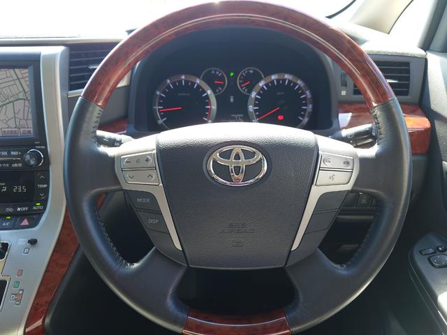 ハンドルの状態が悪いと運転に集中できませんよね。こちらの車、お気軽にお問い合わせください。